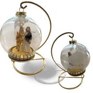 House of Lloyd Flight to Egypt Ornament with stand